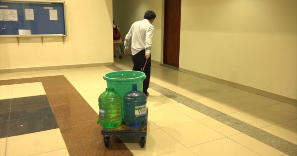 Cuộc sống không điện nước của cư dân Carina