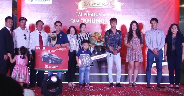Vinasun Corp: Trao “quà khủng” ôtô Camry cho khách hàng may mắn