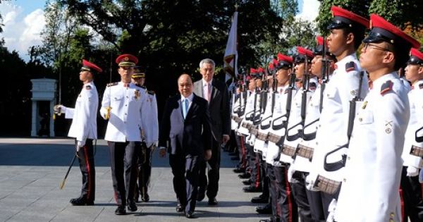 Điểm báo sáng 26/04/2018:Thủ tướng Nguyễn Xuân Phúc thăm chính thức Xin-ga- po và dự Hội nghị cấp cao ASEAN lần thứ 32