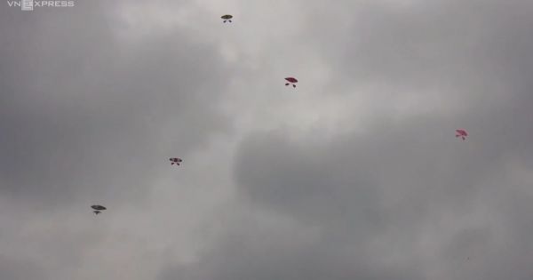 170 con diều tranh tài ở Hà Nội