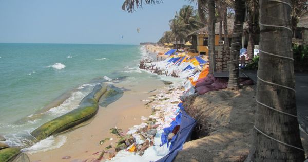 Bình Thuận: Cấm tự ý xây kè chống sạt lở tại khu du lịch