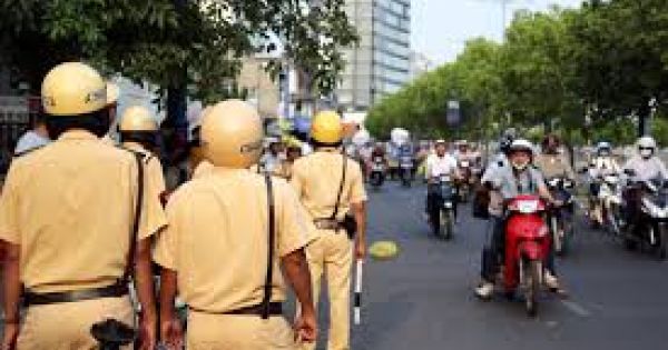 Cảnh sát giao thông hóa trang lạm quyền sẽ bị xử lý nghiêm