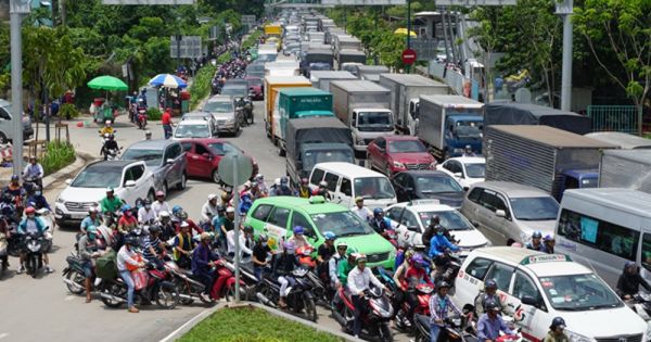 Điểm báo 5/06/2018: Bùng nổ taxi công nghệ, TP đề nghị tạm dừng đề án quy hoạch phát triển