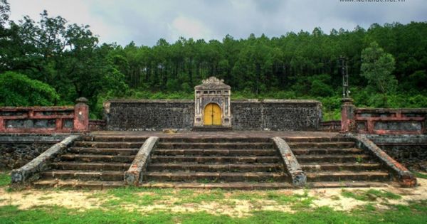 Triển khai thu phí di tích Lăng vua Gia Long tại Thừa Thiên Huế