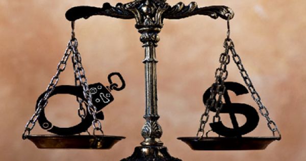 Cựu Chủ tịch kiêm Tổng giám đốc Công ty quản lý phát triển nhà Hà Nội vừa bị cơ quan điều tra bắt tạm giam 4 tháng