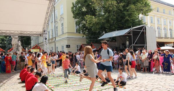 Đại sứ quán Việt Nam tại Ucraina tổ chức “Ngày Việt Nam” tại Thành phố Lviv