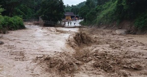 Quảng Ninh: Lũ quét cuốn trôi 1 sỹ quan công an trại giam Đồng Vải