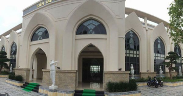 Cán bộ làm sai phải chịu, đừng bắt dân chia sẻ