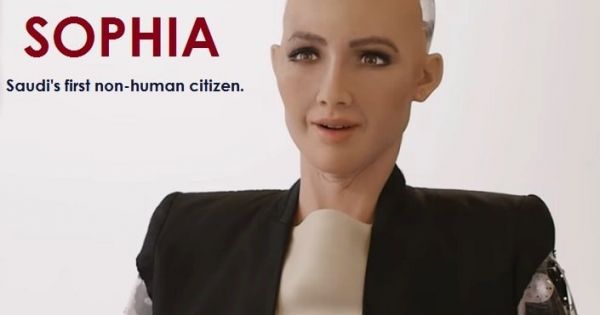 Công dân robot đầu tiên trên thế giới sắp ra mắt ở Việt Nam