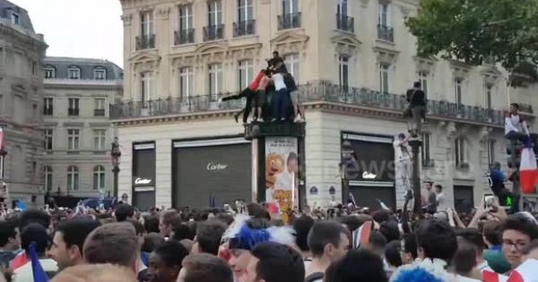 Pháp: Tình trạng bạo động hậu World Cup có nguy cơ vượt ngoài kiểm soát