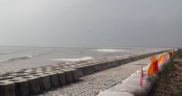 Nam Định: Dân lấn chiếm cụm công trình luồng qua cửa Lạch Giang