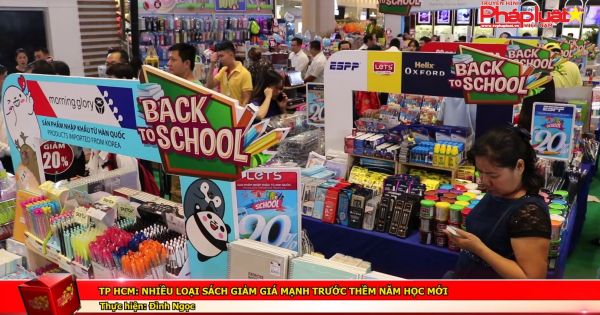 Tp HCM: Nhiều loại sách giảm giá mạnh trước thềm năm học mới