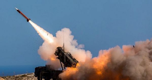 Israel bắn rơi máy bay chiến đấu Syria gần cao nguyên Golan