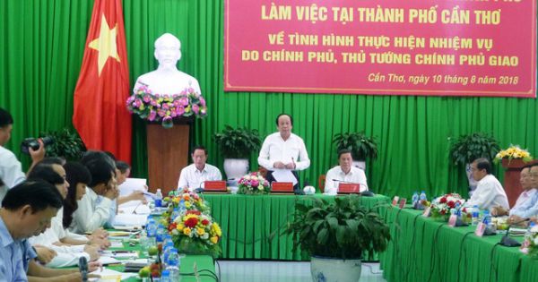 TP Cần Thơ: Cắt được 1.200 thủ tục hành chính thì ban hành mới... 1.100 thủ tục