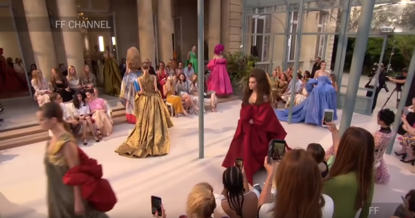 Valentino Haute Couture Fall Winter 2018/2019 Full Show Exclusive
