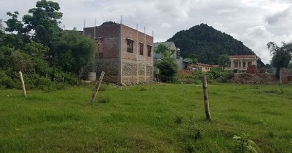 Công trình trái phép “băm nát” đất di sản