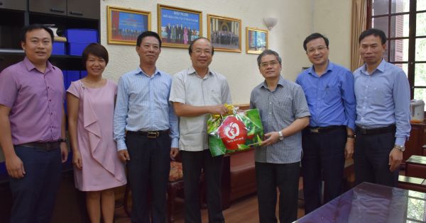 Lãnh đạo Bộ Tư pháp tri ân các cán bộ lão thành