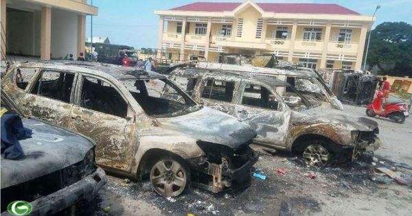 Khởi tố thêm 17 bị can trong vụ đốt phá trụ sở tỉnh Bình Thuận