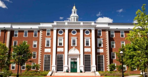 Đại học Harvard bị tố phân biệt chủng tộc