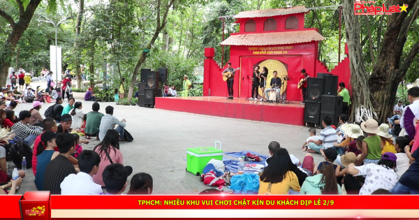 TPHCM: Nhiều khu vui chơi chật kín du khách dịp nghỉ lễ 2/9