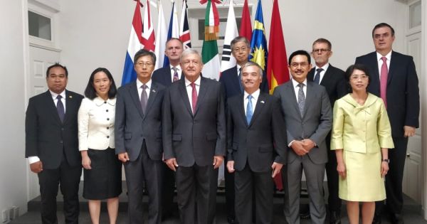 Tổng thống đắc cử Mexico tiếp đại sứ Việt Nam