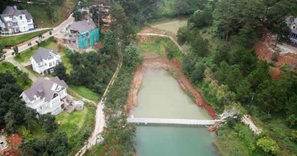 Đà Lạt: Ngang nhiên xây kè bê tông chắn ngang mặt hồ di tích quốc gia