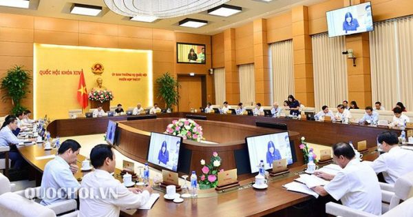 Ủy ban Thường vụ Quốc hội góp ý về tình hình thực thi Hiến pháp, luật...