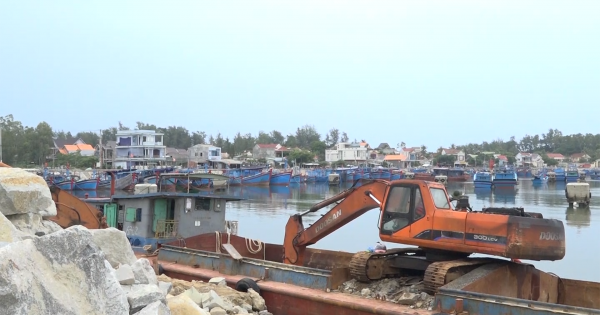 Quảng Ngãi: Đầu tư hạ tầng phát triển kinh tế biển