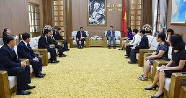 Đại sứ Việt Nam tại Hoa Kỳ trình Quốc thư lên Tổng thống Donald Trump