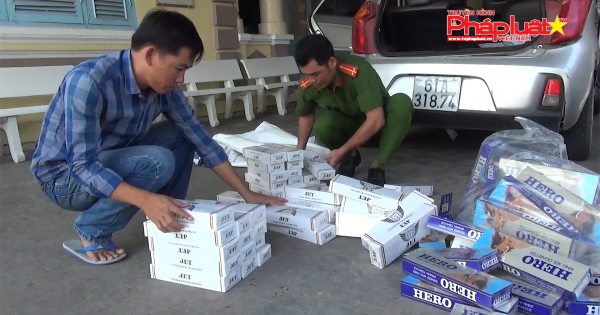 Liên tiếp bắt quả tang hai vụ dùng xe taxi và xe lôi kéo vận chuyển hàng cấm tại Kiên Giang