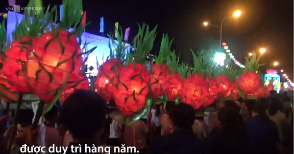 3.000 học sinh xuống đường rước đèn Trung thu