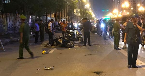 Thanh sắt rơi xuống từ công trình xây dựng,1 người tử vong