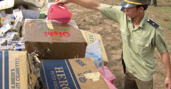 Buôn lậu thuốc lá vẫn “nóng bỏng” ở tuyến biên giới Việt Nam- Campuchia
