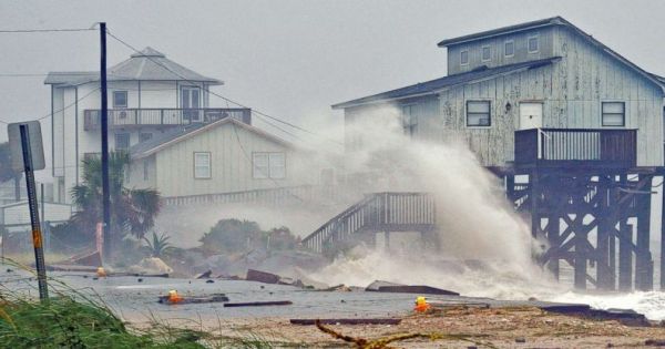 Siêu bão Michael có 