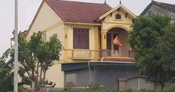 Xôn xao chuyện Phó Chủ tịch huyện sử dụng xe sang 2 tỷ đồng đi làm