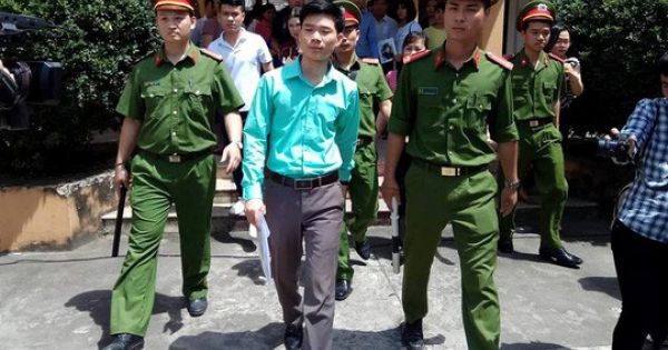 Bác sĩ Hoàng Công Lương bị cấm đi khỏi nơi cư trú