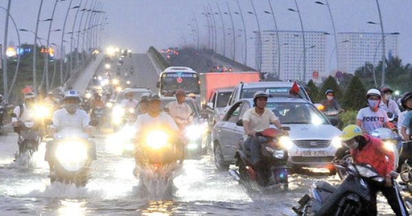 Bộ trưởng Bộ Giao thông Vận tải chỉ đạo cấm đường tạm thời nếu bị ngập sâu