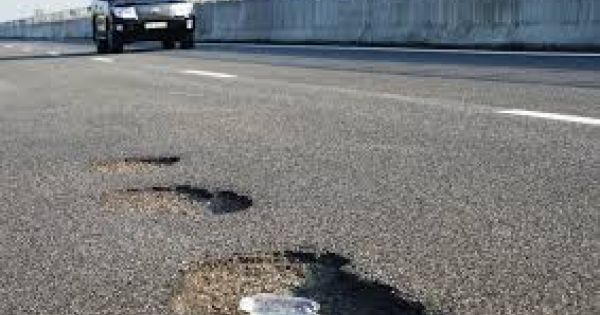 Ổ gà chi chít cao tốc 34.000 tỷ: Họp khẩn xử cá nhân sai phạm