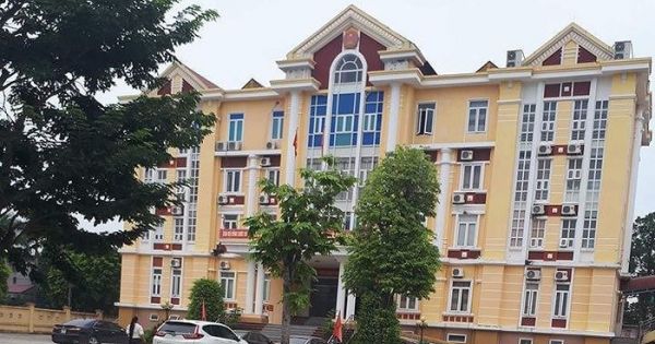 Con phó bí thư huyện ủy được vào công chức không qua thi tuyển