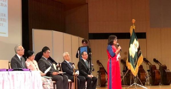 Thứ trưởng Bộ Tư pháp Đặng Hoàng Oanh được Đại học Nagoya trao Giải Cống hiến xây dựng và phát triển quan hệ hợp tác quốc tế