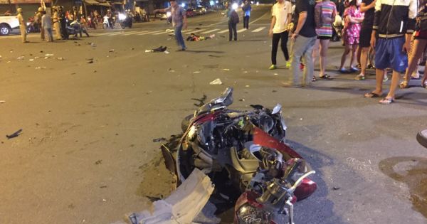 Nữ tài xế phóng BMW với tốc độ kinh hoàng, đâm hàng loạt xe máy