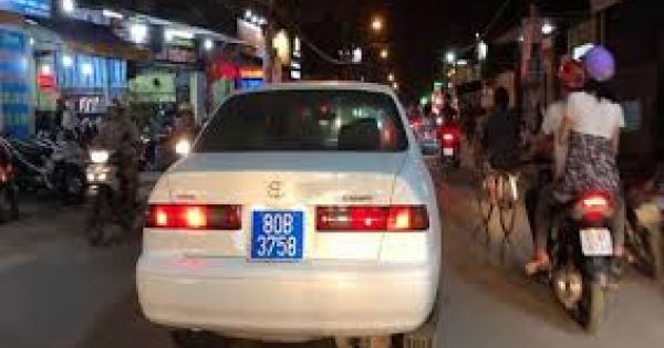 Công an tạm giữ xe biển số xanh 80B giả gây náo loạn quận 2, TPHCM