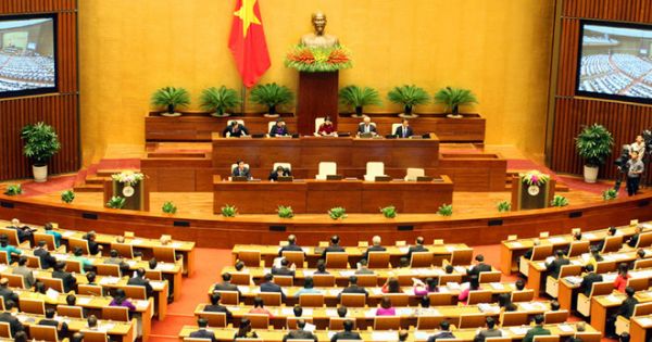 Quốc hội thảo luận về phân bổ ngân sách, đầu tư công trung hạn