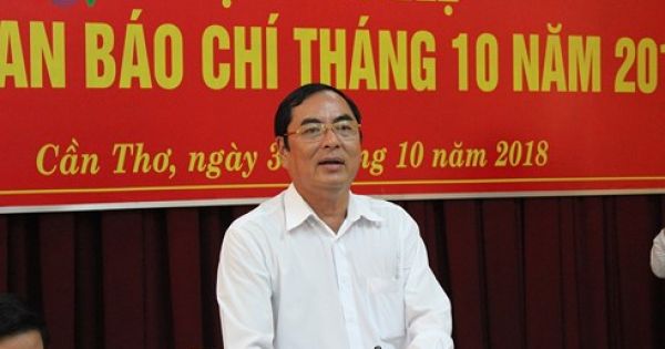 Vụ đổi 100 USD bị phạt 90 triệu đồng: Ngày 2/11 sẽ có kết quả xác minh