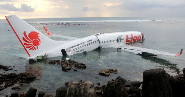 Vụ rơi máy bay Indonesia JT610: Giám đốc kỹ thuật của Lion Air bị sa thải