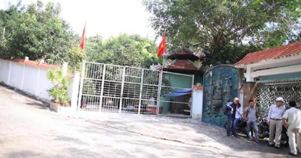 Kiểm tra tháo dỡ biệt phủ rừng Hải Vân: Cán bộ chỉ biết...đứng nhìn