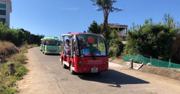Ô tô điện thân thiện môi trường ở đảo Lý Sơn