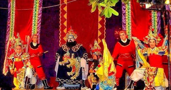 Bảo tồn di sản diễn xướng trong hát bội