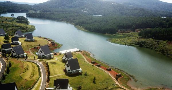 Tháo dỡ các công trình không phép ở hồ Tuyền Lâm