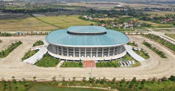 Nhà thi đấu hơn 1.000 tỷ đồng hoạt động cầm chừng